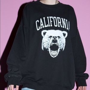 Cali Erica Sweatshirt 🐻